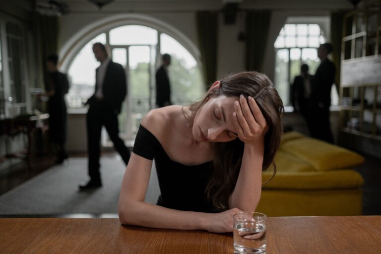 Woman wants to expose sister’s affair to BIL; sis begs, ‘please, my affair is self care.’ AITA?